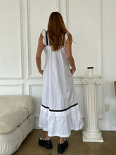 Load image into Gallery viewer, Yeva Dress in White
