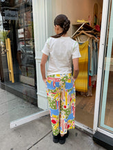 Load image into Gallery viewer, Basic Tee in White W/ Green Stitching
