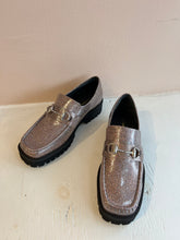 Load image into Gallery viewer, HK 2 Loafer in Glitter
