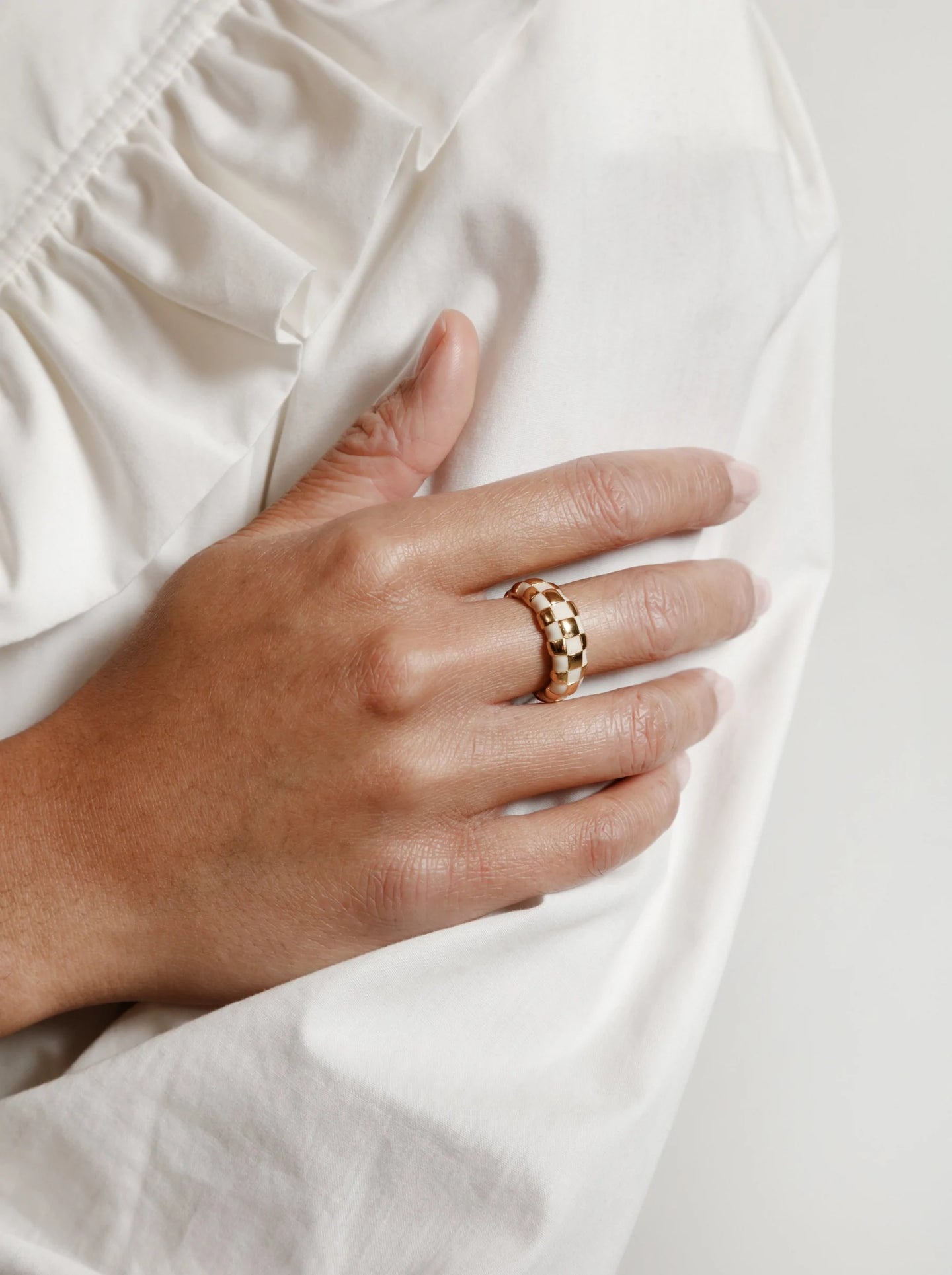 Libby Ring in Gold/Cream sz 7