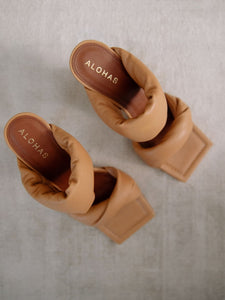 Twist Strap in Camel