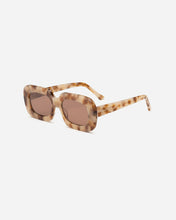 Load image into Gallery viewer, Snake Eyes in Caramel Tort
