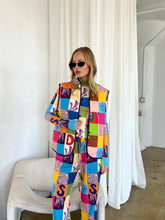 Load image into Gallery viewer, Arisa Jacket in Square Print
