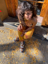 Load image into Gallery viewer, Pachan Sneaker in Cream &amp; Brown
