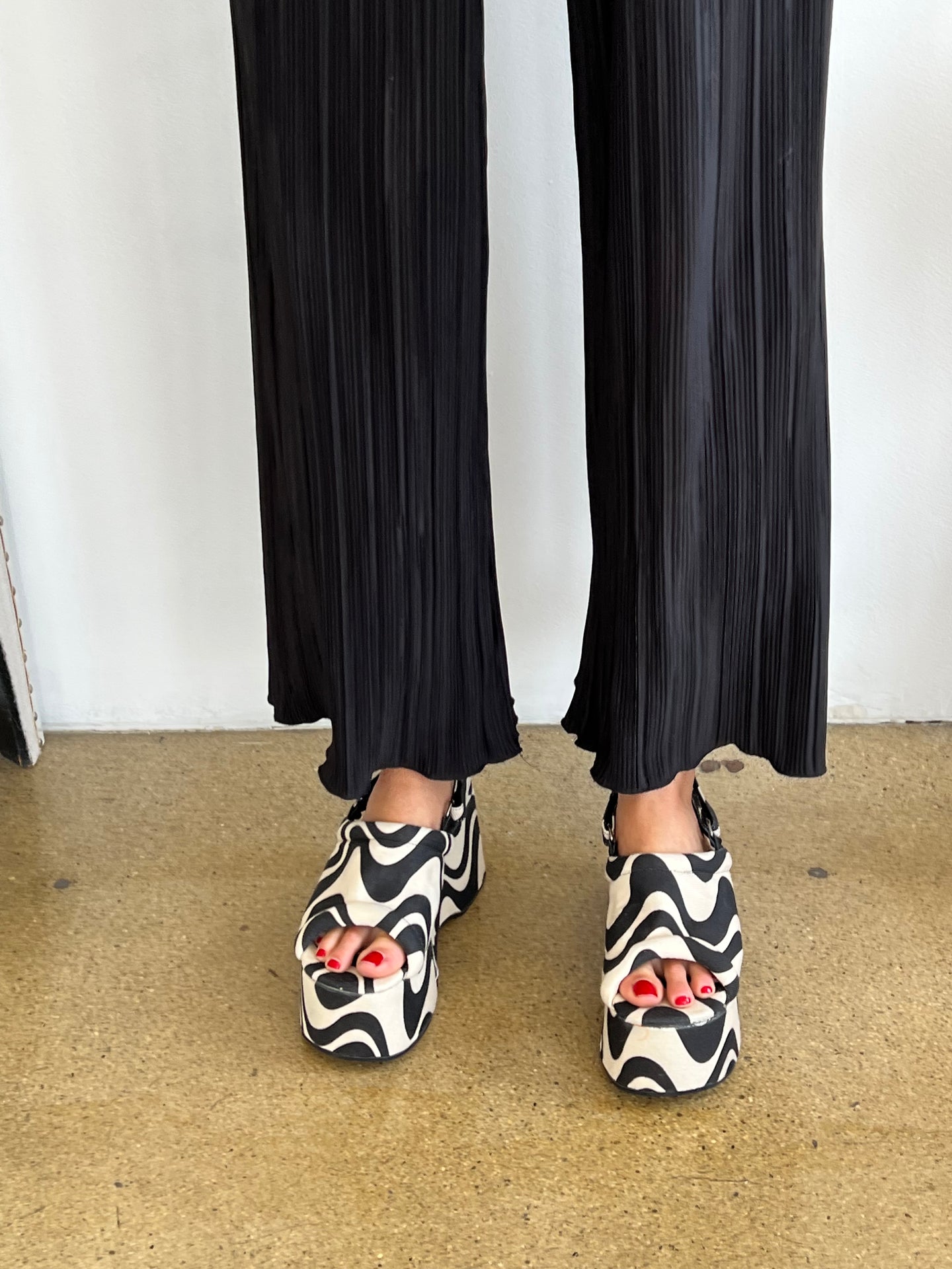 Amazonia Flatforms in Wave Print