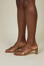 Load image into Gallery viewer, Willow in Toffee
