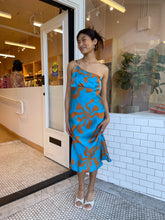 Load image into Gallery viewer, Bias Ring Dress in Hawaii
