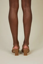 Load image into Gallery viewer, Willow in Toffee
